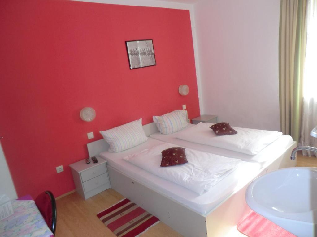 Chambre Double - Salle de Bains Commune